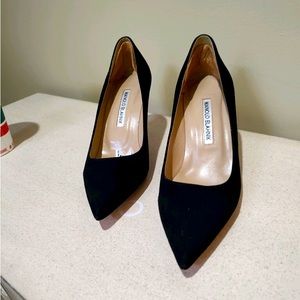 Manolo Blahnik BB Pointed Toe Pump